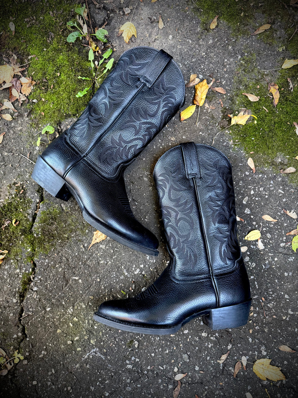 Ariat Black Leather Cowboy Boots | Men’s 9